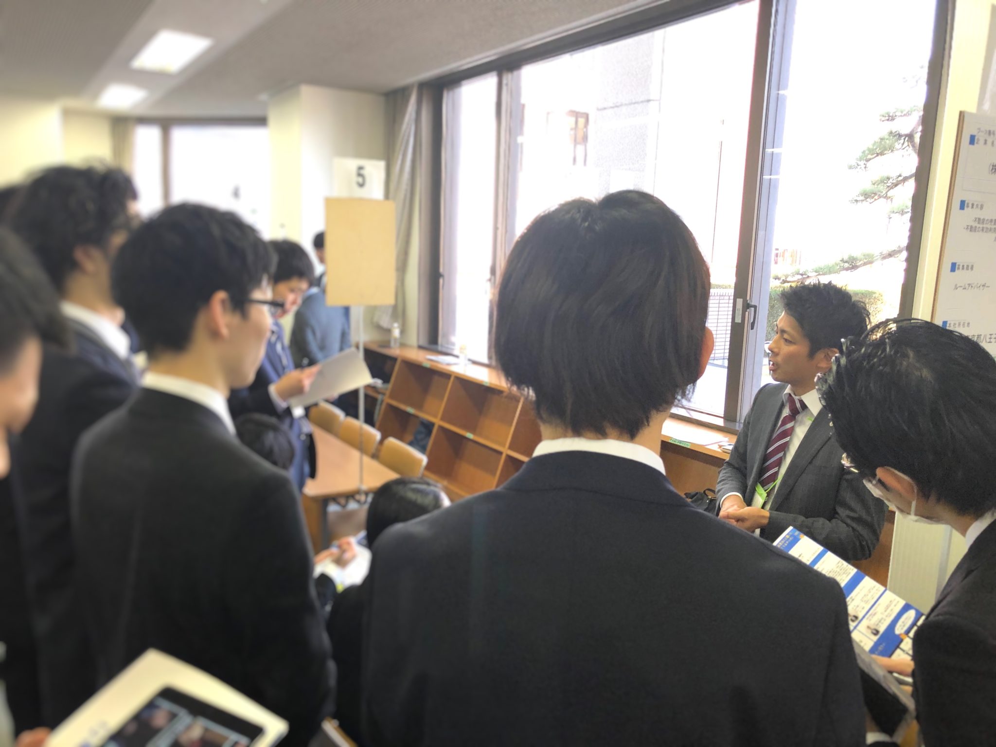 日本工学院八王子専門学校　合同企業説明会＆卒業展！
